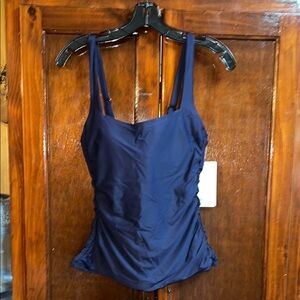 Women’s size 34B/C square neck bra cup Tankini Athleta brand navy blue